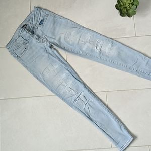 2/$20! AEO destroyed jegging